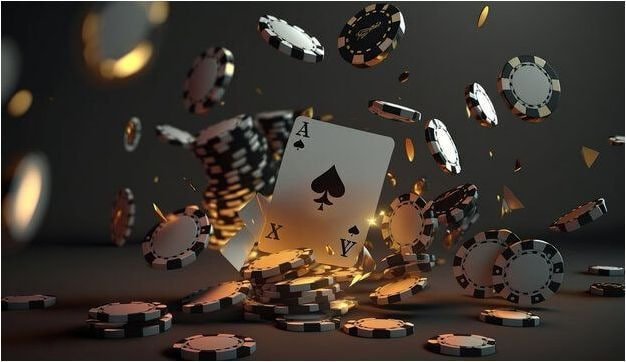 Pengguna ponsel membaca panduan akun